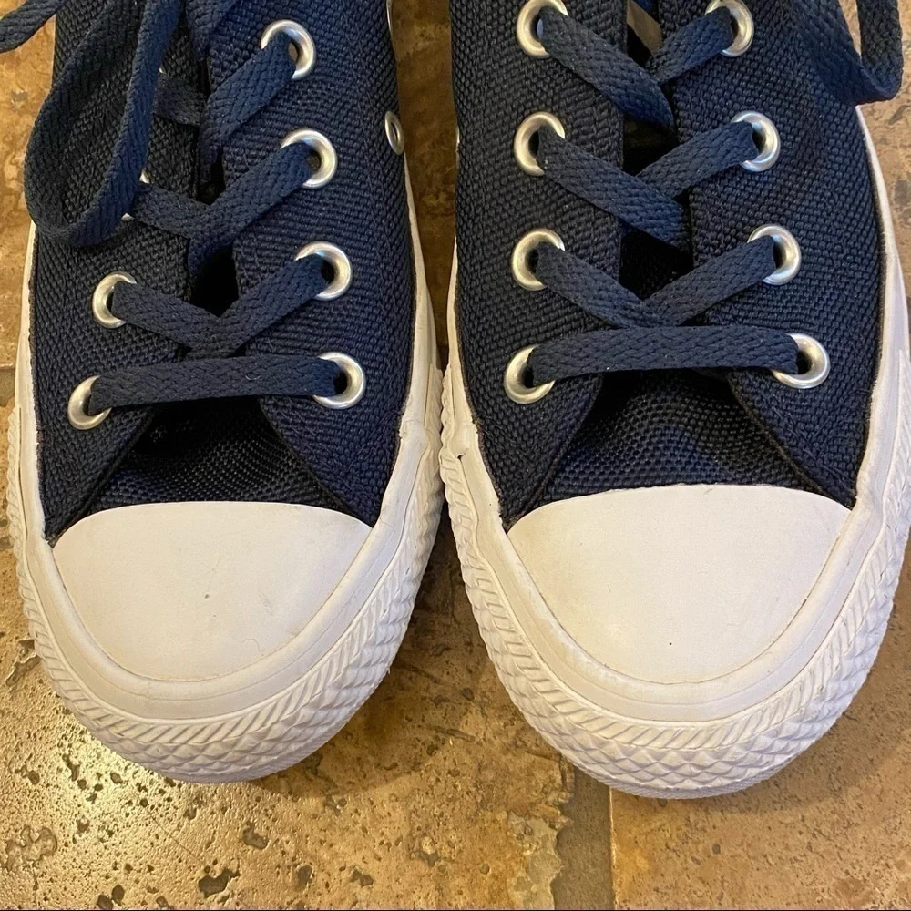 CONVERSE Navy Shoes Size 5